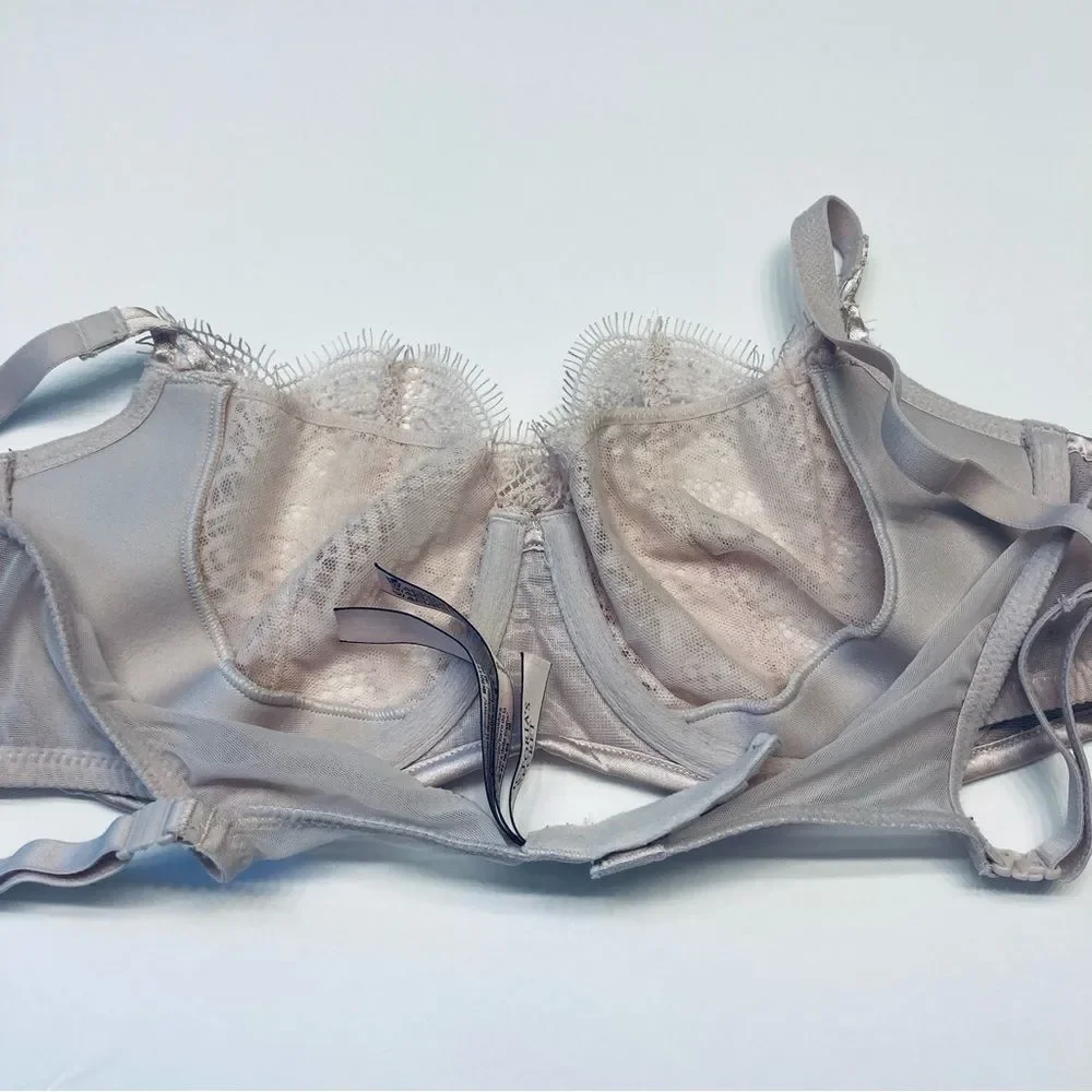 Victoria's Secret Dream Angels Bra Womens 36B Pink Lace Sequin Push Up Underwire